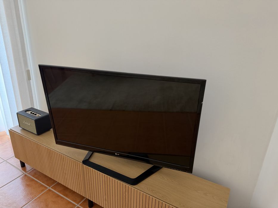 TV LG 42” Full HD