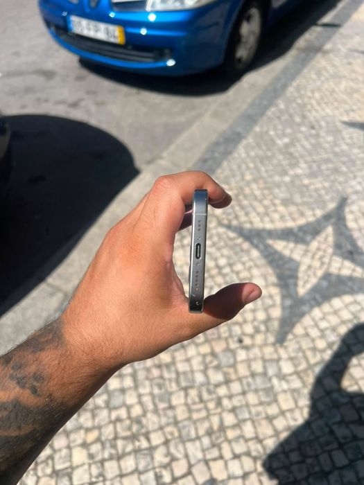 iPhone 16 Pro 256GB Natural Titanium – Excelente Estado – 93% Saúde