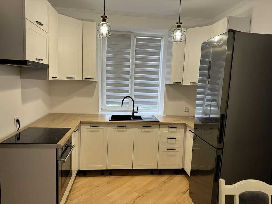 Будинок 9,5 сотих район автостанції в м. Коломия центр