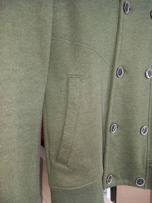 Stylowa bluza,sweter,pulower .Imitacja łat zamszowych  na łokciach.