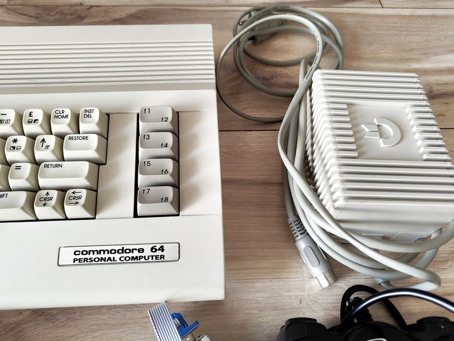 Commodore 64 + SD BOX + Tom2