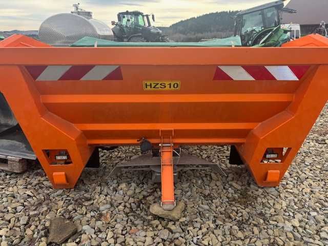Posypywarka samozaładowcza HZS-10 Pronar