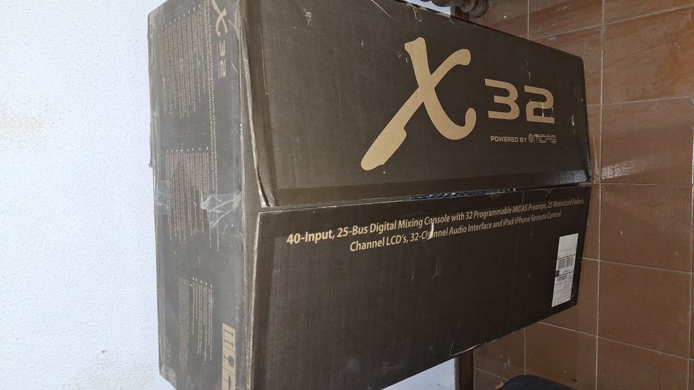 Mesa de mistura Behringer X32