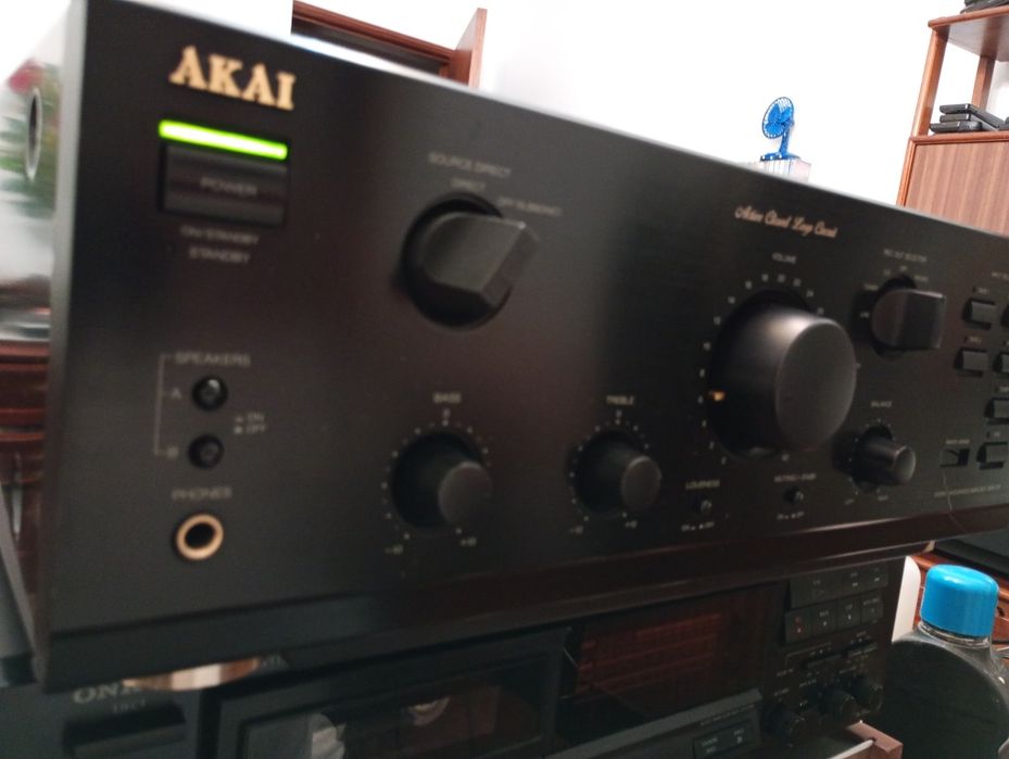Amplificador integrado Akai AM-39
