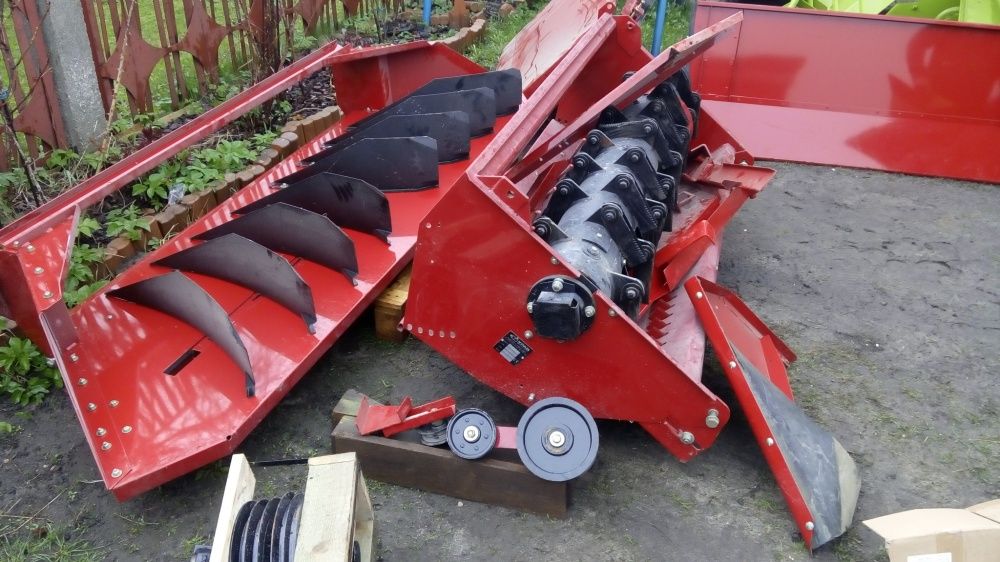 Измельчитель подрібнювач січкарня соломи Case MDW Лида Бізон Ліда Кейс