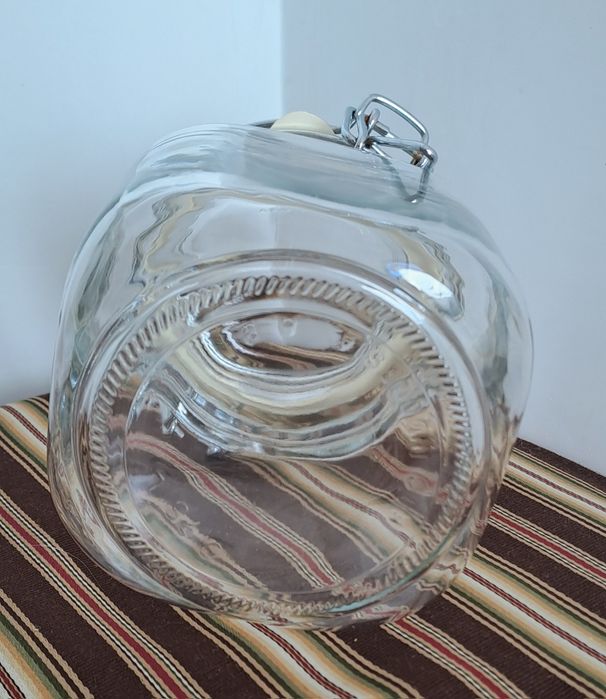 Frasco de vidro com tampa hermetica