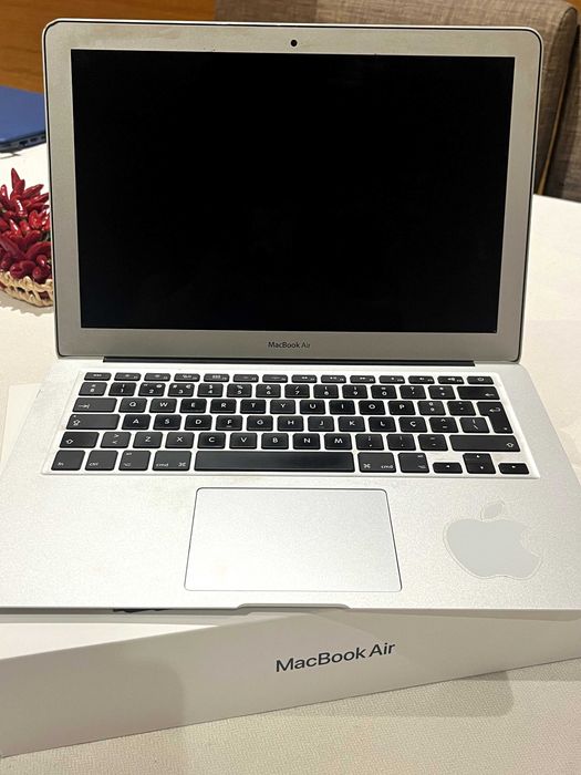 MacBook Air (2017)64861673321347123