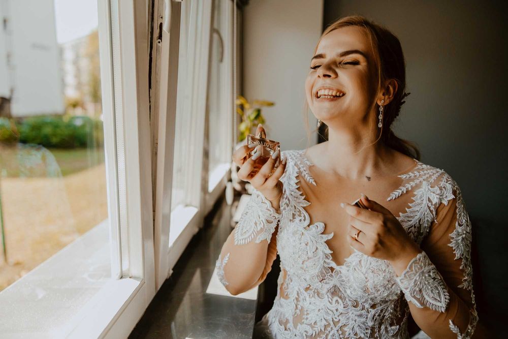 Suknia ślubna z trenem