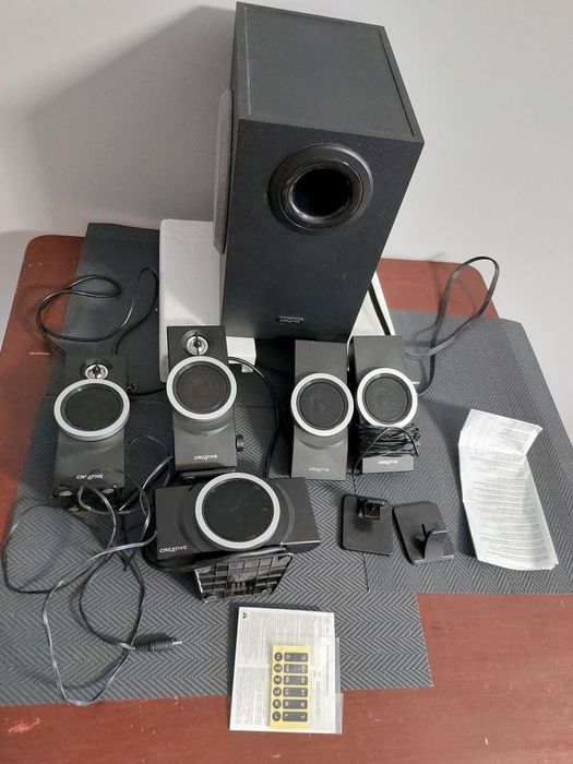 Jak nowy kompletny  zestaw głośników  CREATIVE  Inspire T6100