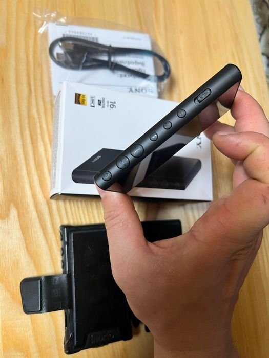 Sony  walkman   A 105