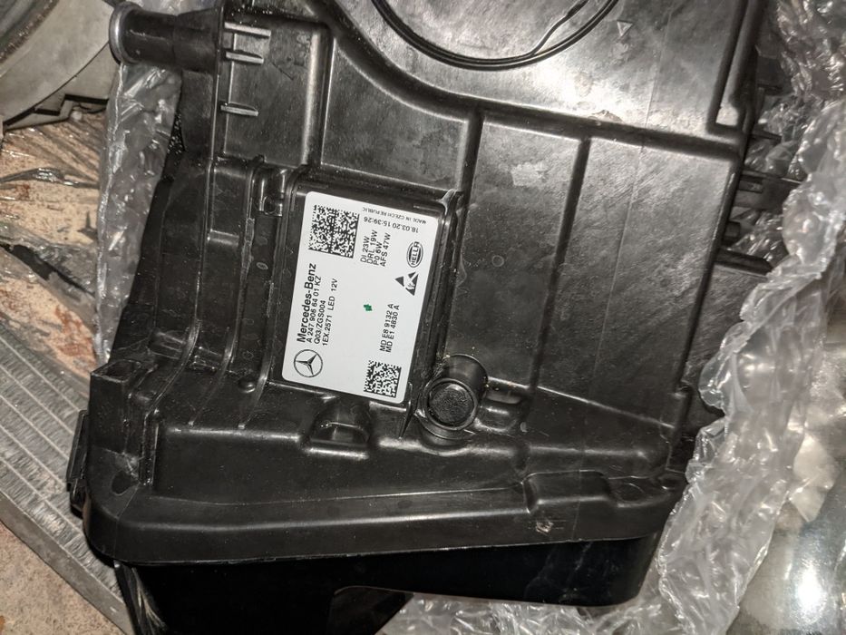 Продам оригінальну фара Mercedes-Benz CLA