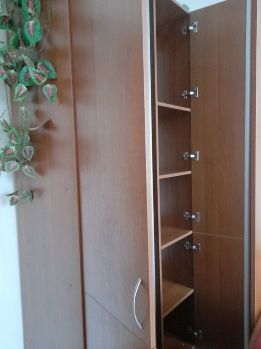 Продам шафу, майже нова