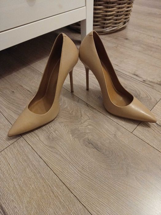 Kazar szpilki czółenka r.41 beżowe kremowe skóra skórzane