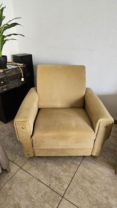 Conjunto de sofá e Poltrona