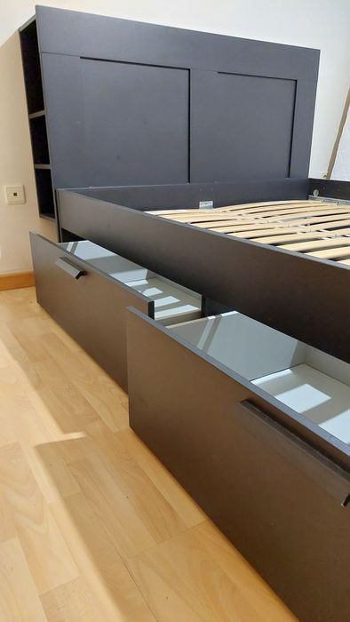 Cama c/arrumação e cabeceira, 140x200 cm