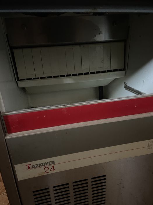 Maquina de fazer gelo