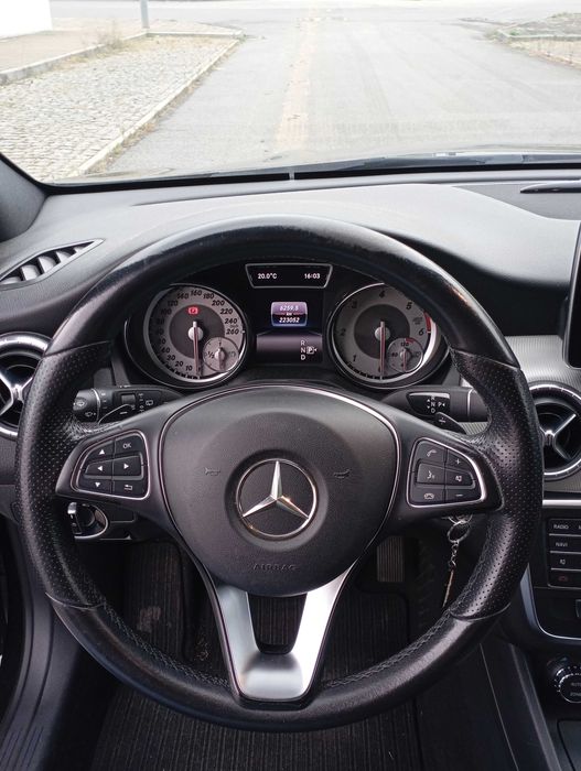 Mercedes-Benz CLA 220 CDI Shooting Break– Night Edition | 170cv |