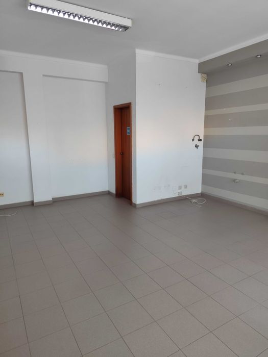 Loja/escritório arrendamento