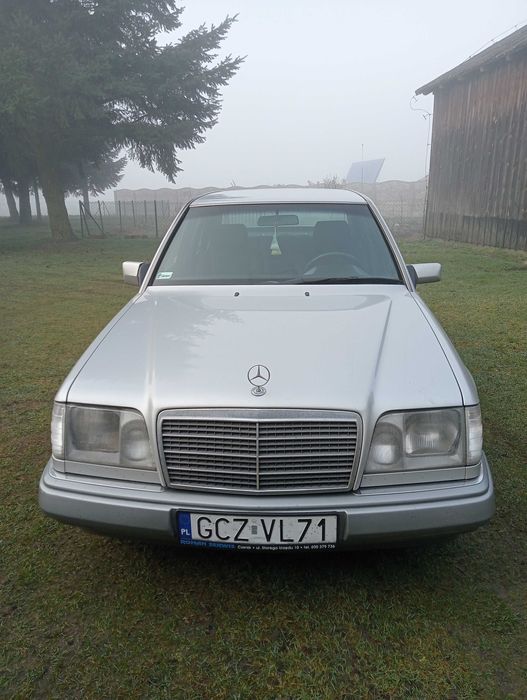 Mercedes Benz E124
