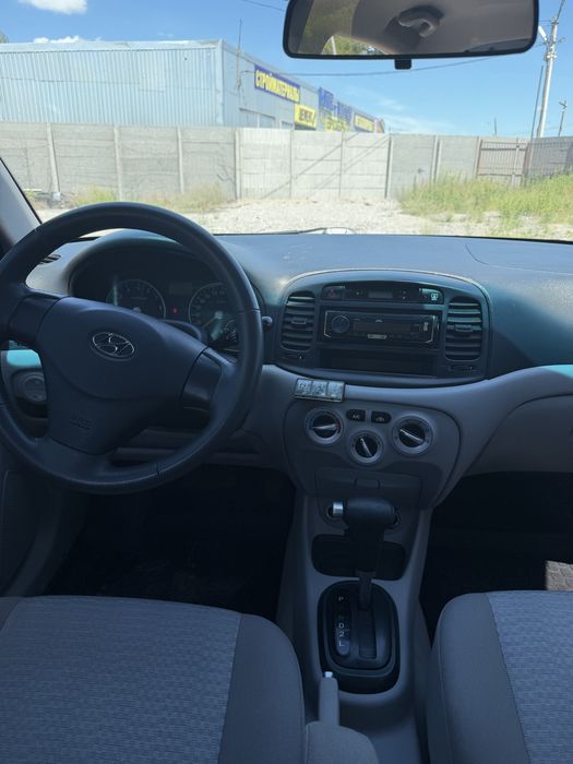 Hyundai Accent автомат