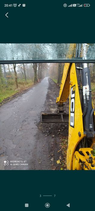 Usługi koparko-ładowarką 
- Niwelacja i równani