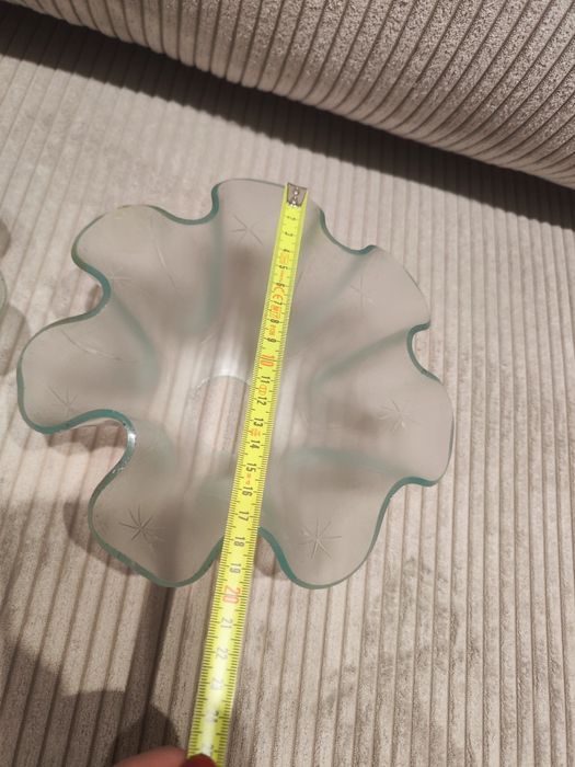 Kuty metalowy kinkiet ścienny