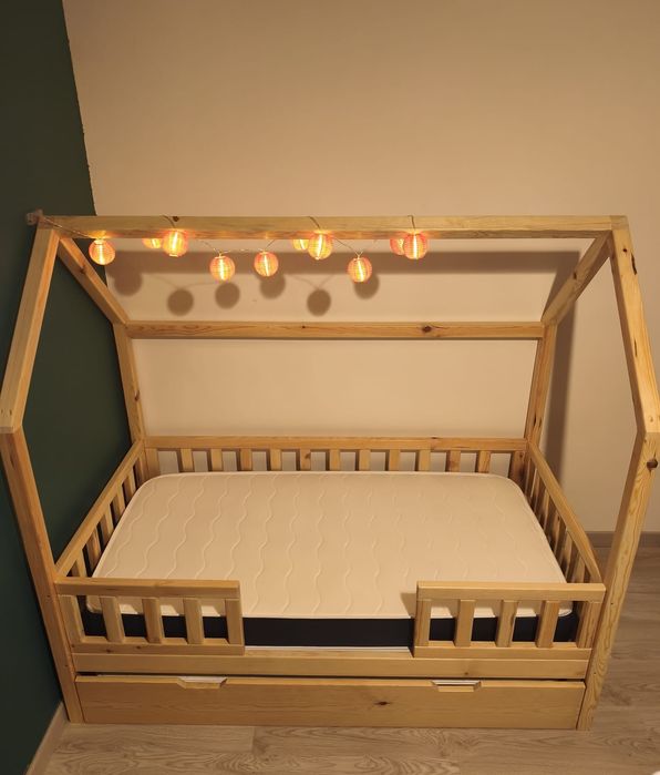 Cama Montessoriana de Pinho Maciço – Sob medida