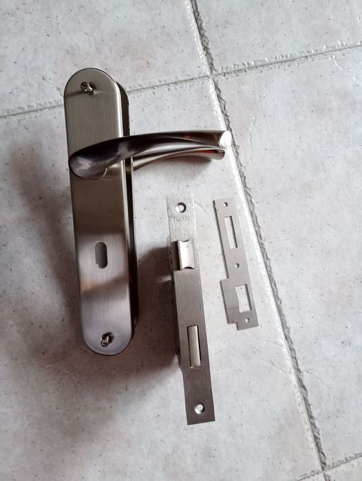 Portas madeira completas