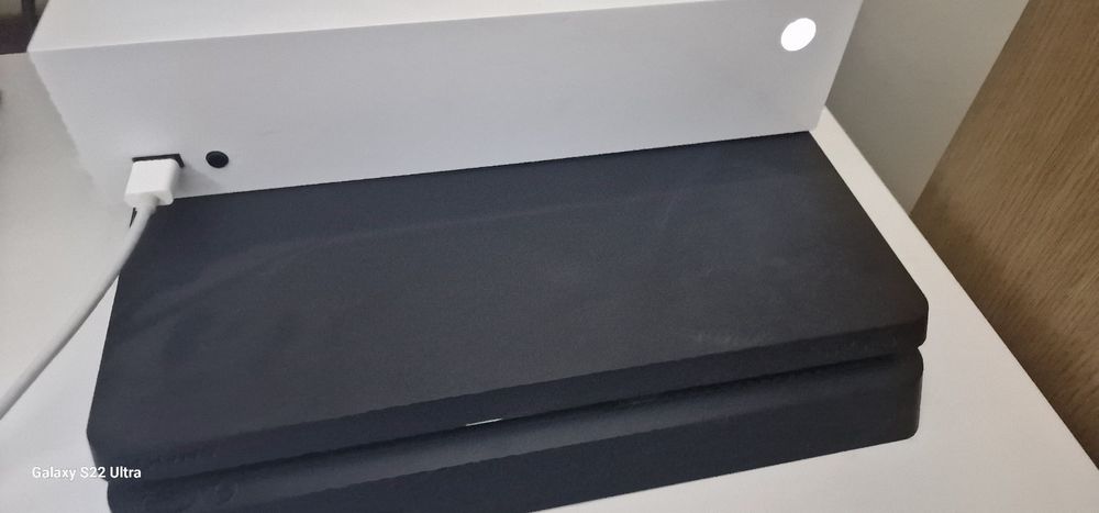 Ps4 com comandos como nova