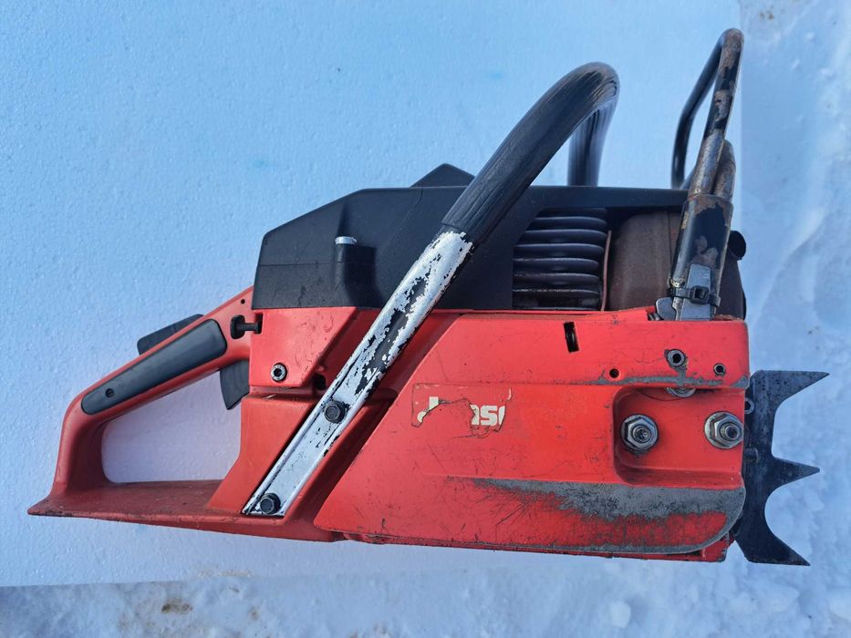 Piła spalinowa pilarka Jonsered 630