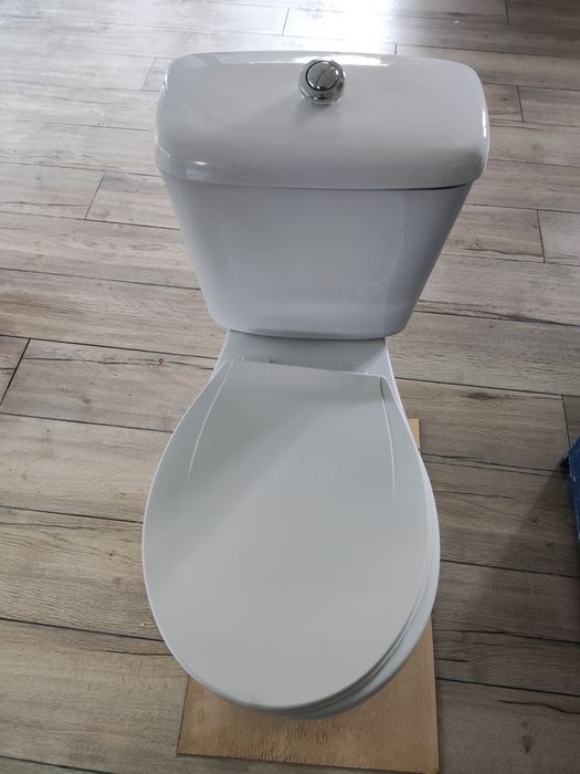 Sedes z deską .Porcelana.