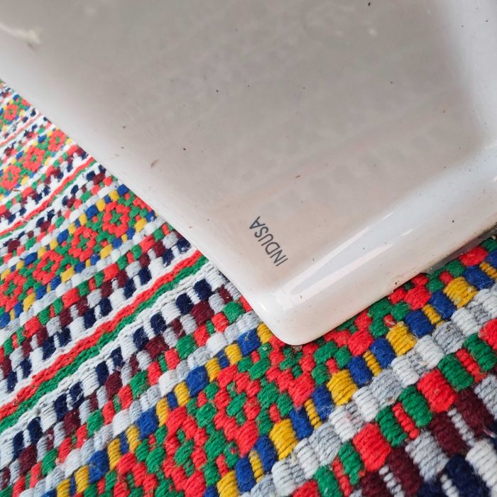 Bidé com torneira, marca INDUSA