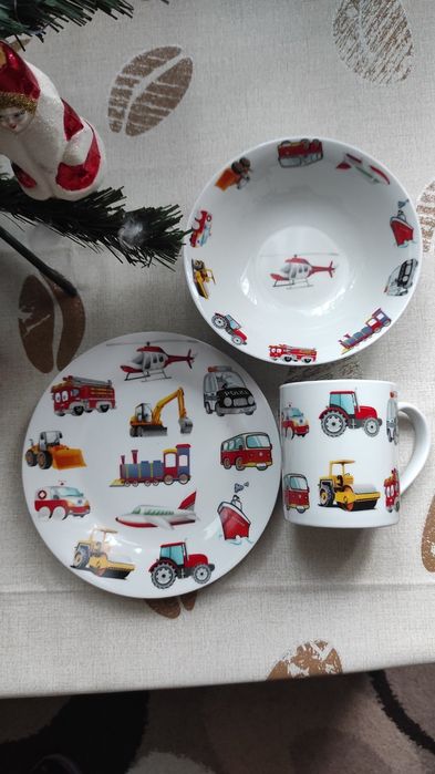 Посуда  для мальчика.