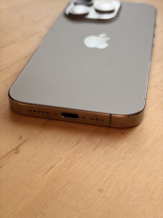 Iphone 15 pro 128 GB tytan naturalny