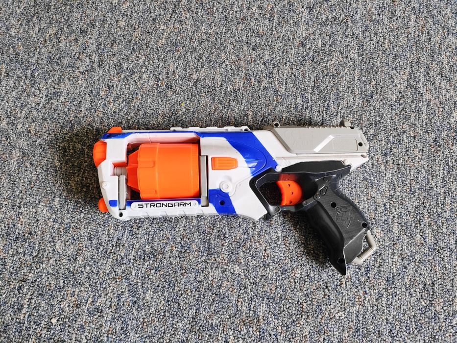 NERF strongram bez uszkodzeń