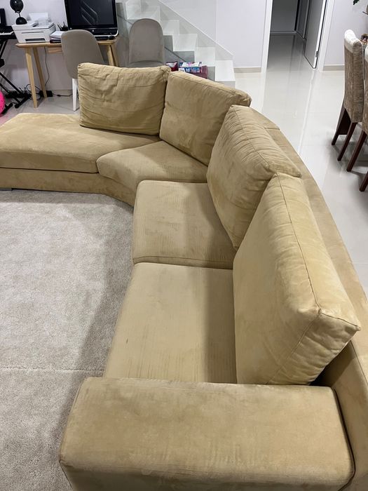 Sofá em L grande e confortável