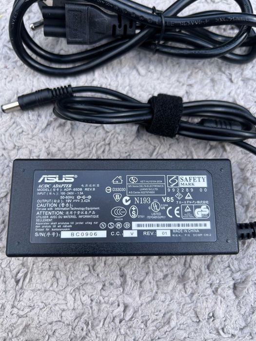 Блок живлення для ноутбука ASUS 65 W 19 V 3.42 A 5.5*2.5mm