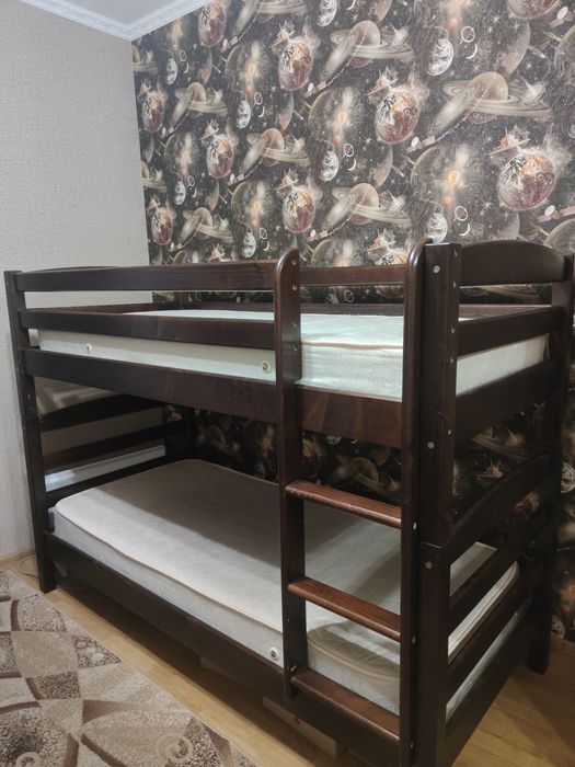 Продам двоярусне ліжко