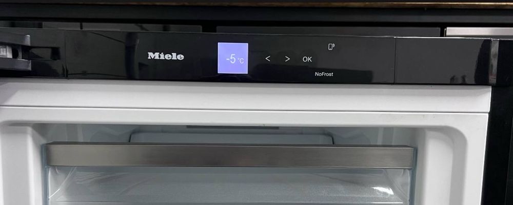 Графітова морозильна камера Miele FNS 4782 D/24рік/1,85м/