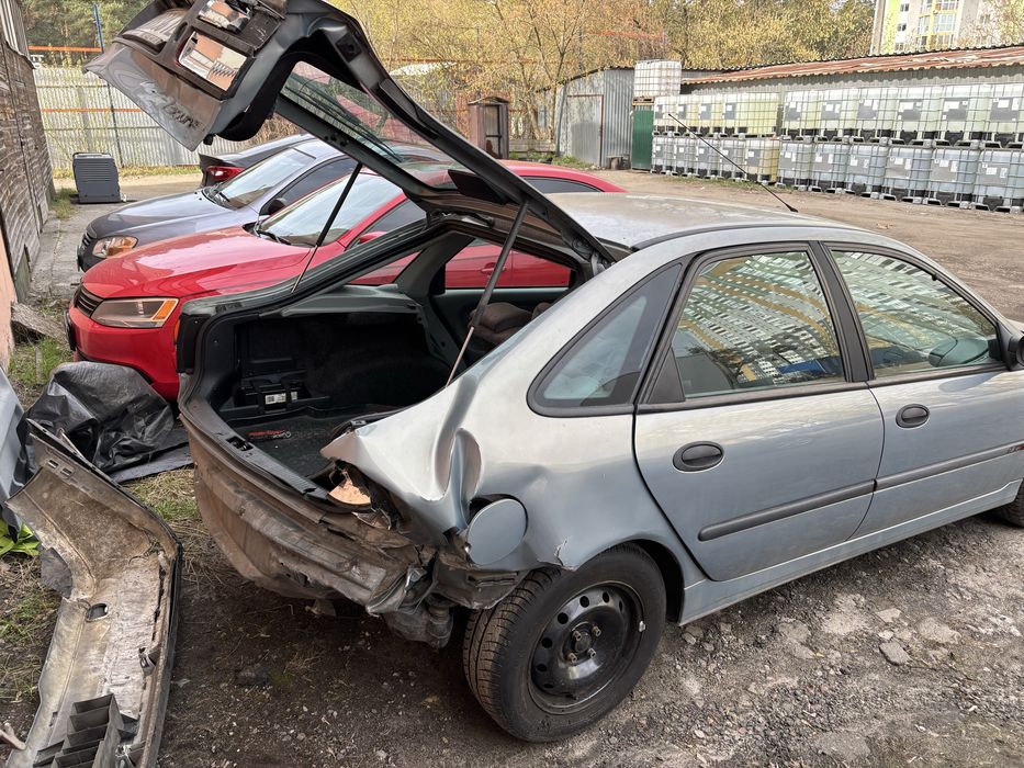 Renault Laguna 1