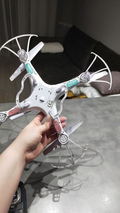 Dron zdalnie sterowany latająca zabawka