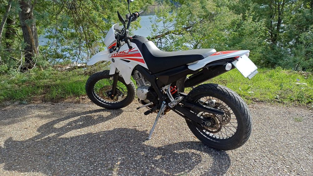 Moto YAMAHA XT 125 X