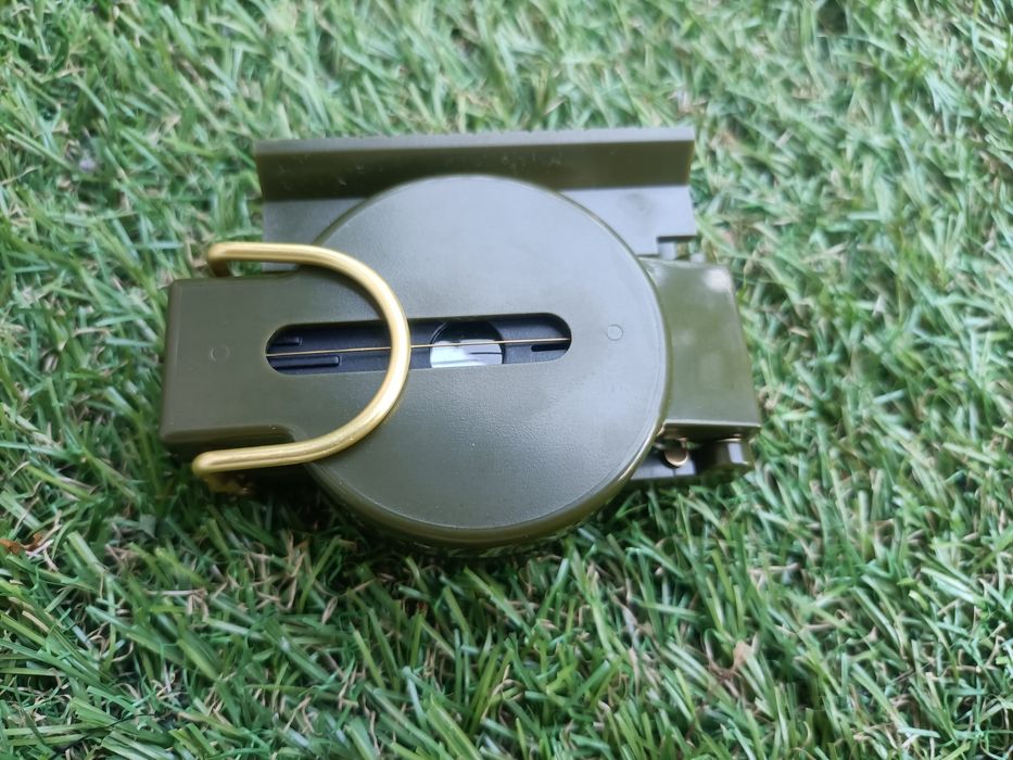 Nowy kompas składany