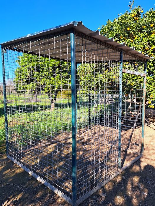 Gaiola de grande dimensão