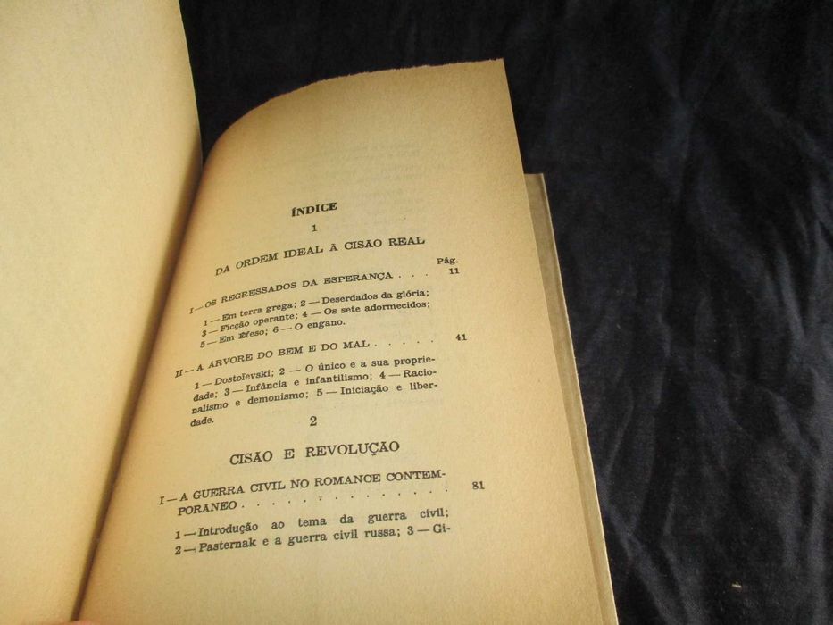 Livro Ficção e Espírito António Quadros 1ª edição