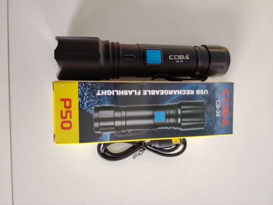 Lanterna C 38- 11 cm –  alcance 400 m.. Indicado para  Forças de segur