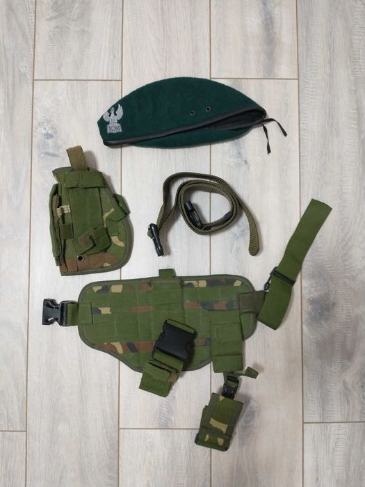 Mundur wojskowy polski – komplet w idealnym stanie + akcesoria !