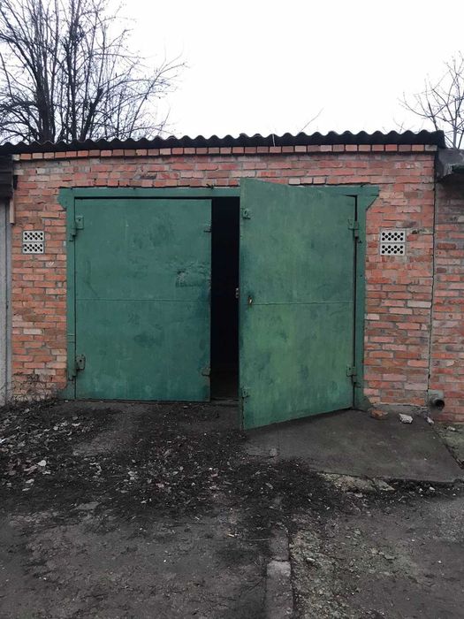 Продається цегляний гараж