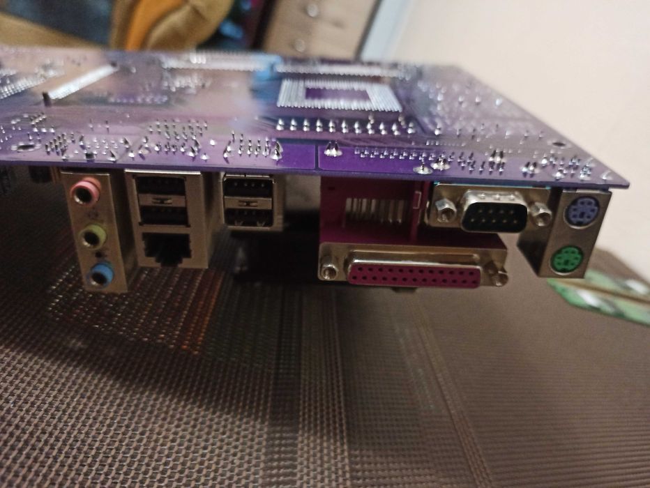 Комплект AMD Sempron 2400 + ElitGroup K7VTA3 + DDR 256 Mb