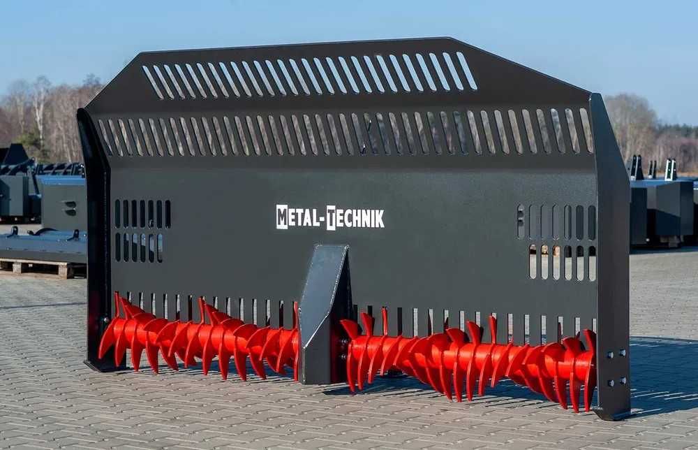Wyrównywacz pryzm kiszonkowych firma Metal-Technik - Świetna okazja / Niezawodna jakość / dostawa na terenie całej Polski!